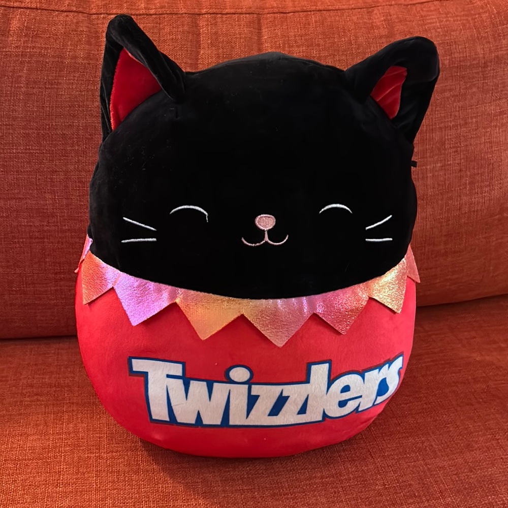 Squishmallows x Hershey Halloween 12" Autumn The Cat Twizzlers Candy Plush Toy